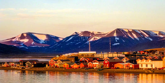 Fly Paris to Longyearbyen & Embark